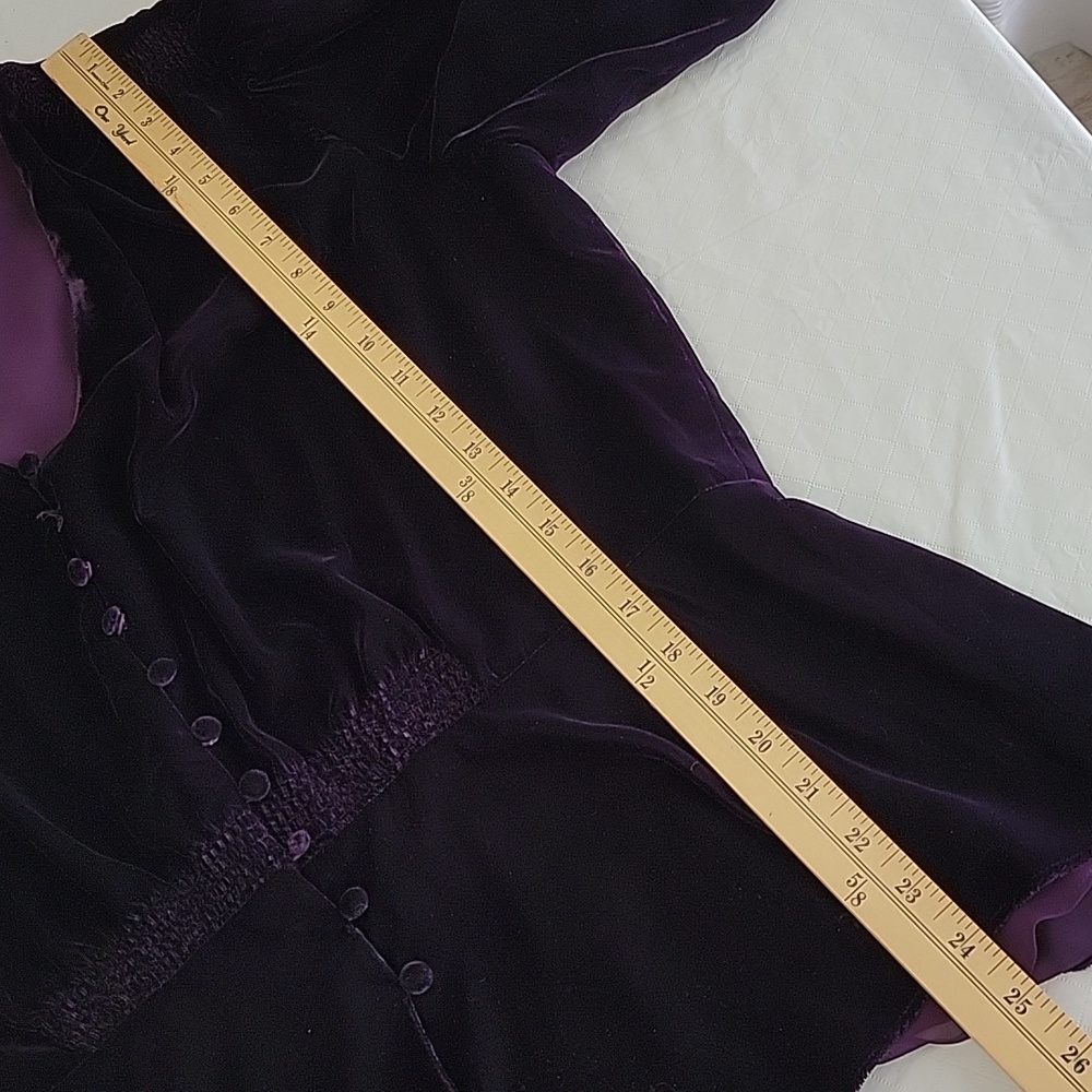 Lauren Ralph Lauren sz14 Velvet Button Font Puff 3/4 Sleeve Top Purple BinH - Picture 6 of 8